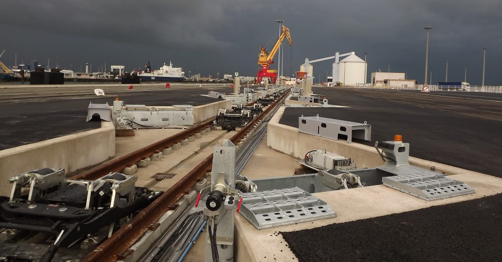 2015 10 terminal systeme lohr port de calais 5 e1644220863683