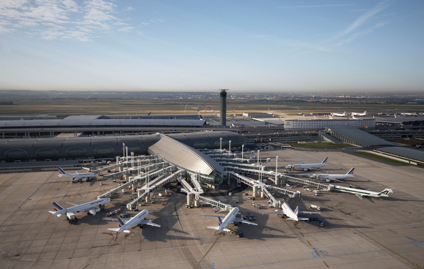 Аэропорт париж вылет. Roissy. Running track at Charles de Gaulle Airport.