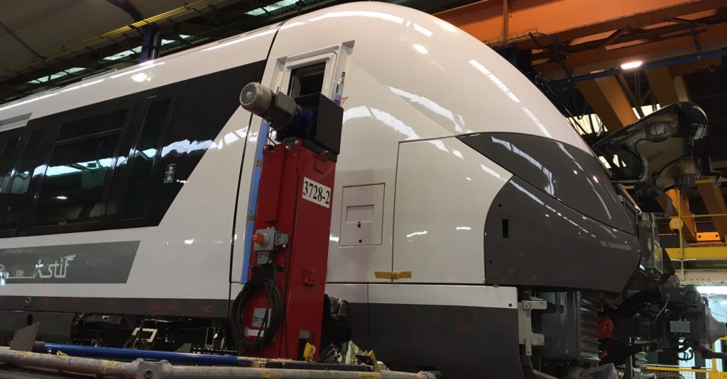 Le site Bombardier de Crespin doit redémarrer le 11 mai 7 Un Regio 2N destiné à l'Ile-de-France dans l'usine Bombardier de Crespin