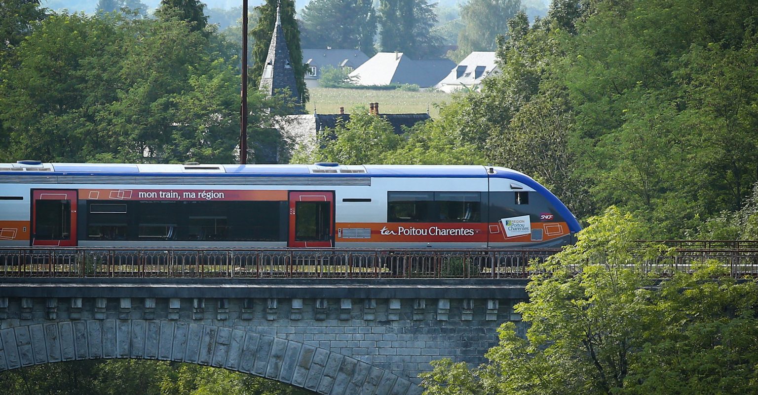 Succès des TER en NouvelleAquitaine Ville, Rail et Transports
