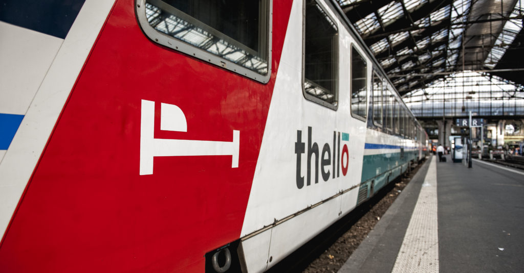 famille montant à bord du train Thello de Paris-Gare de Lyon pour Venise Santa Lucia.
'c)  RFF / CAPA / Alexandre Mostras (TOMA)