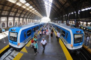 CRRC Qingdao Sifang Ferrocarril_Mitre_EMUs_at_Retiro