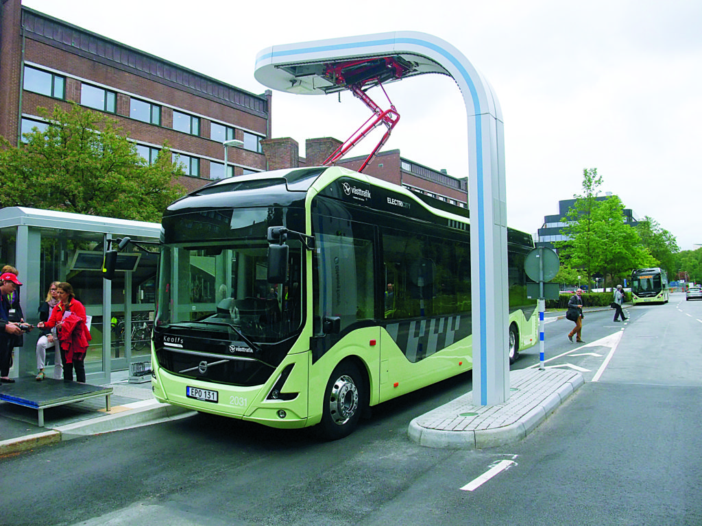 L’opérateur Keolis exploite à Göteborg (Suède) des « midibus » Volvo en « opportunity charging », mode 
de rechargement 
que le constructeur 
a tout d’abord privilégié.