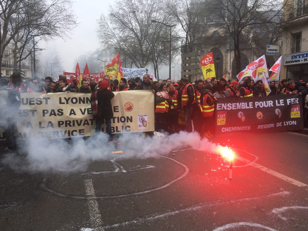 Passe d'armes entre direction de la SNCF et CGT 2 Manifestation syndicat 22 mars 2018