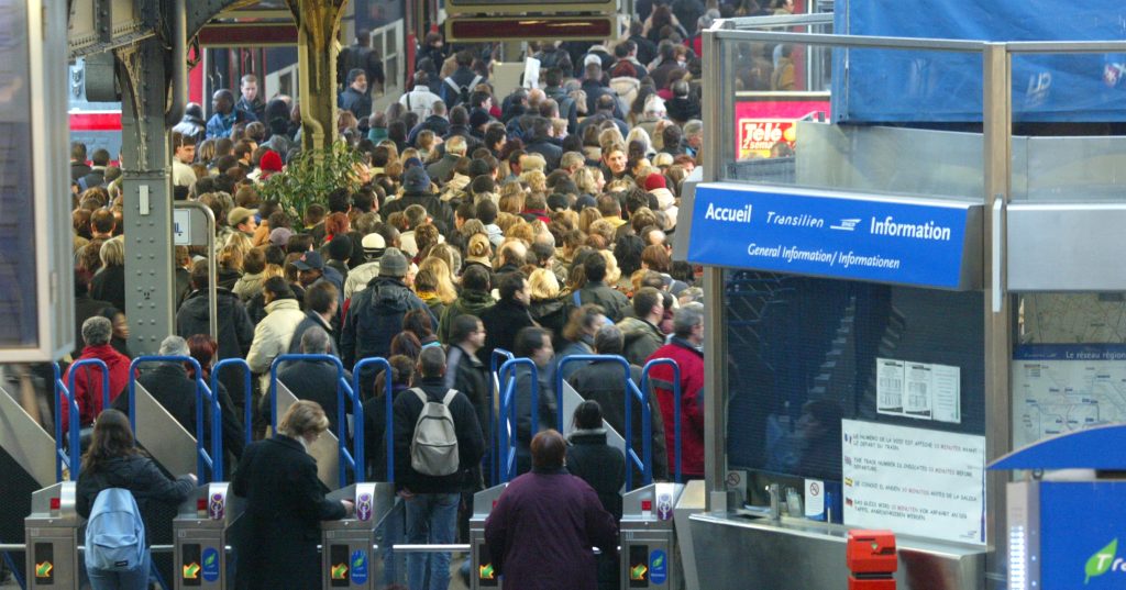 grèves
21/01/2004

Paris - Ile de France - France 

Paris Gare de l'est, jour de greve et de pluie