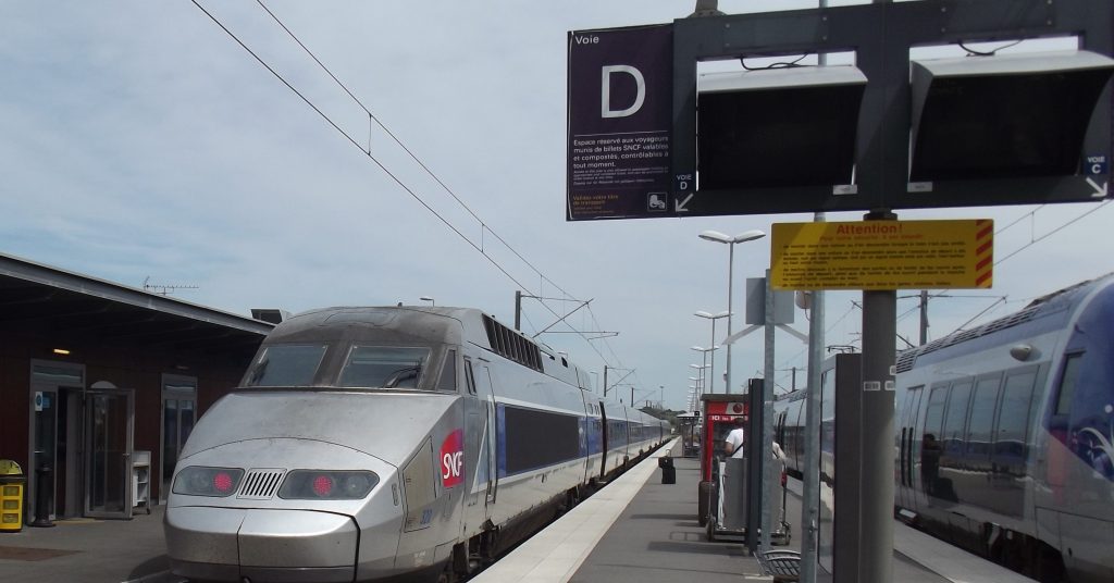 Rennes - Saint-Malo 
est classée comme petite ligne alors qu’elle voit passer 50 trains par jour, dont huit TGV (ici en gare de Saint-Malo).