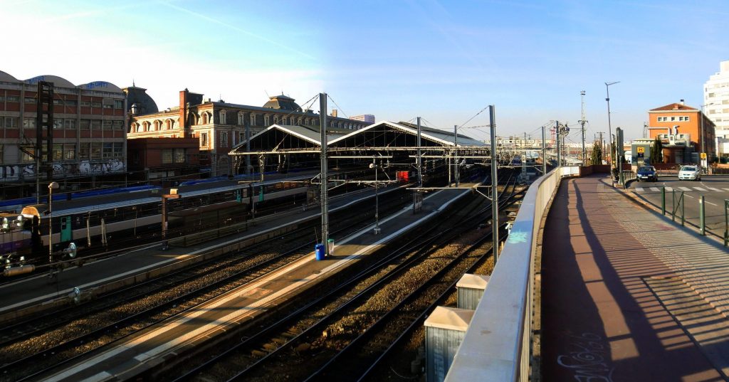 Vue des voies de la gare de Toulouse-Matabiau, France.
 février 2011,
(c) CC - JF Larroche