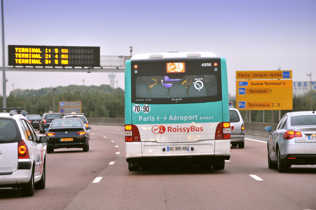ROISSYBUS NOUVELLE LIVREE VERS L'AEROPORT