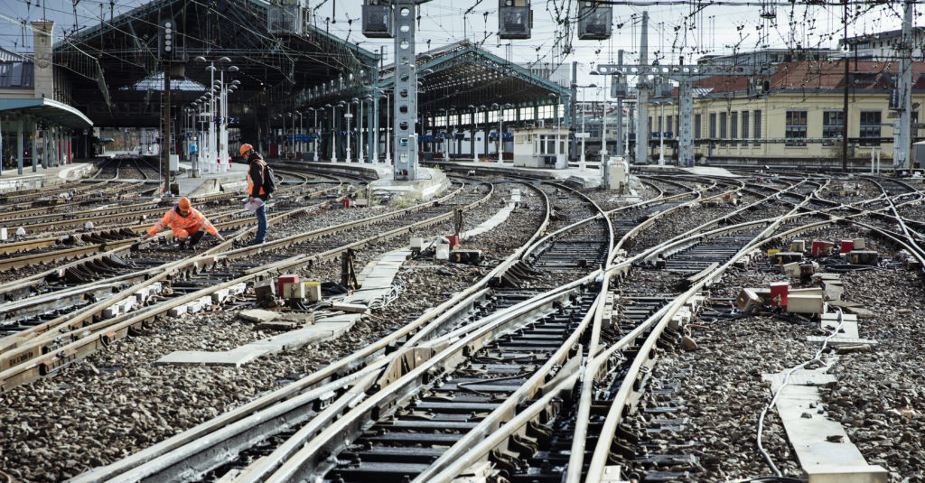 Mise en service de la commande centralisee du reseau en gare de Lyon Perrache le 11 novembre 2016.