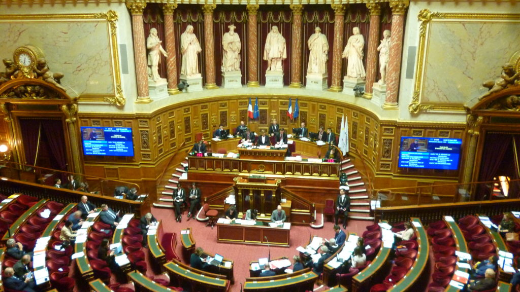 senat lom