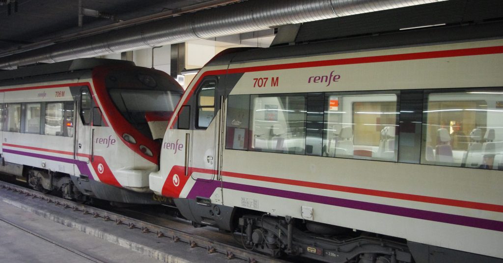 train de banlieue renfe barcelone sants e1664961529377