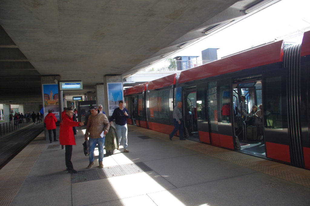 Le tram rapproche Nice de son aéroport 5 Tram 2 de Nice à l'aéroport