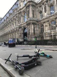 trottinettes en desordre