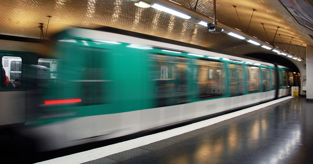 La ligne 2 du métro de la RATP est l'une des six ouvertes les nuits , un samedi par mois jusqu'au 14 mars.