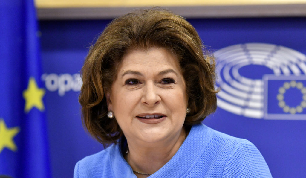 Proposée par la Roumanie pour devenir commissaire chargée des transports, Rovana Plumb n'a pas réussie son grand oral devant le Parlement européen l'estime qu'il existe un conflit d'intérêt.