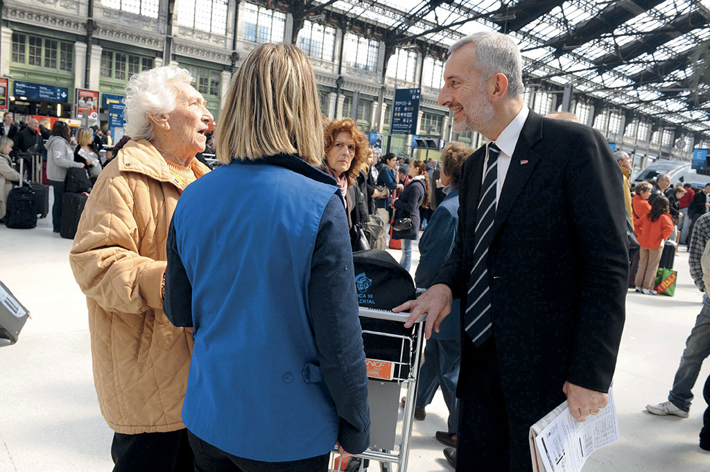 Guillaume Pepy en visite a la Gare de Lyon a Paris