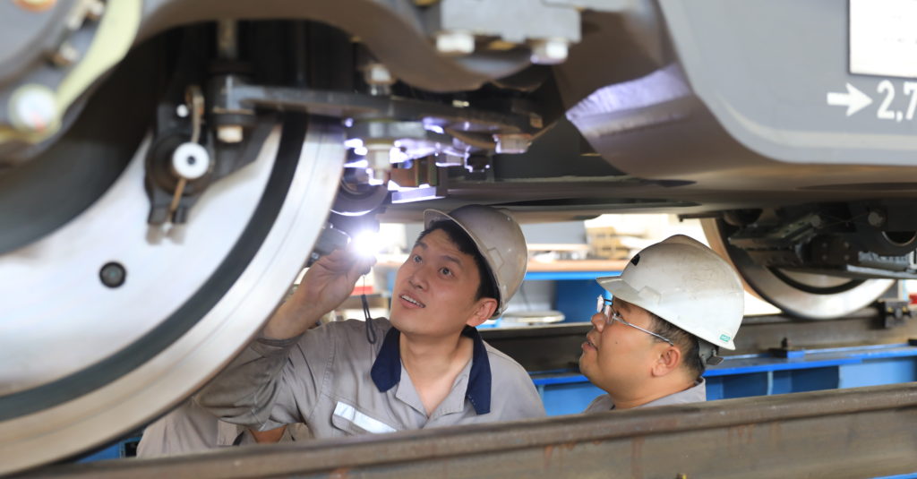 Nouveau contrat de maintenance sur trains à grande vitesse chinois pour Bombardier 5 Maintenance trains grande vitesse Bombarder Chine