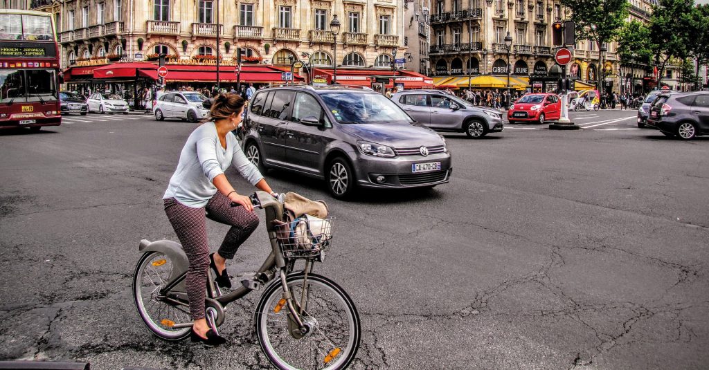 Renforcement des aides à l'achat d'un vélo 12 Pour suppléer aux transports publics désertés par crainte de la contamination, le vélo apparaît comme l’une des solutions.