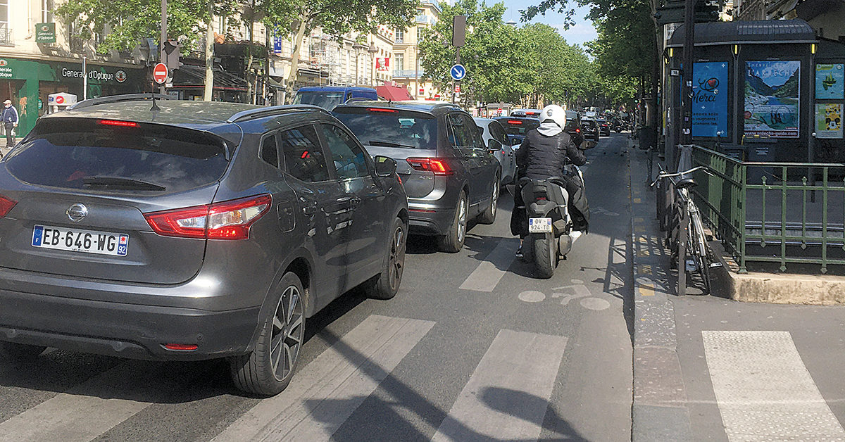 voitures rue de clichy