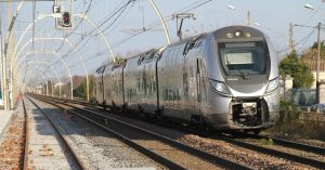 TER entrant en gare de Pessac