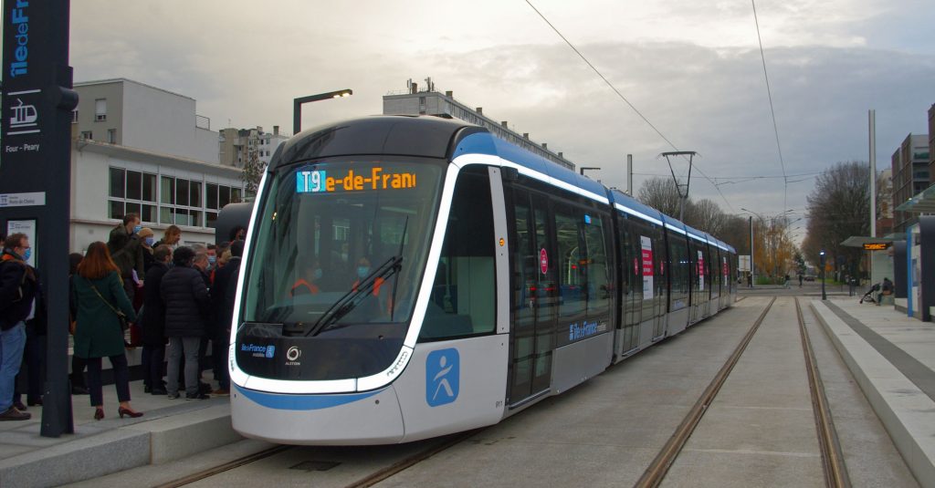 Le « tram lumière » francilien est en service 9 T9 tram