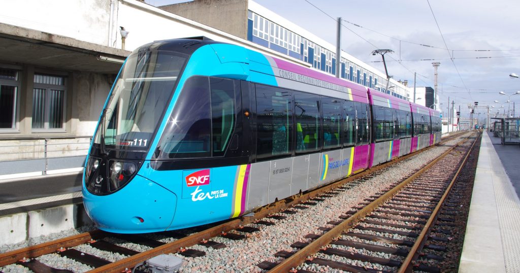 Cinq offres fermes pour exploiter les premiers TER ouverts à la concurrence dans les Pays de la Loire 12 4 fevrier 2014
Nantes - Pays de la Loire - France
Tram-train Nantes - Chateaubriant
