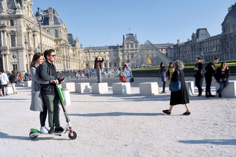 Trottinette electrique Louvre