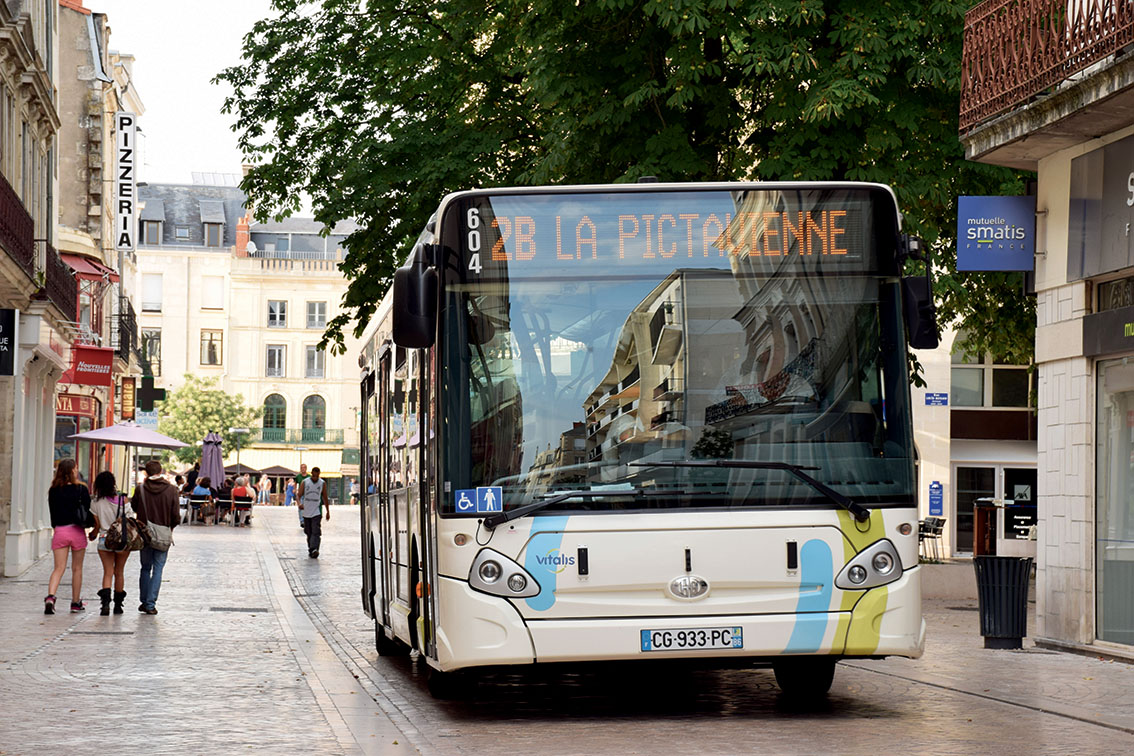 Bus vitalis Poitiers