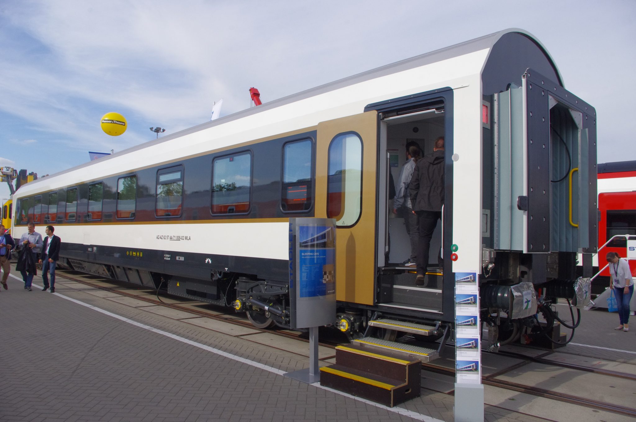 Les chemins de fer du Kazakhstan commandent 537 voitures pour trains de nuit à Stadler