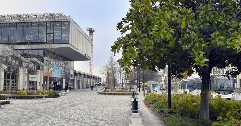 Parvis sud gare de Nantes