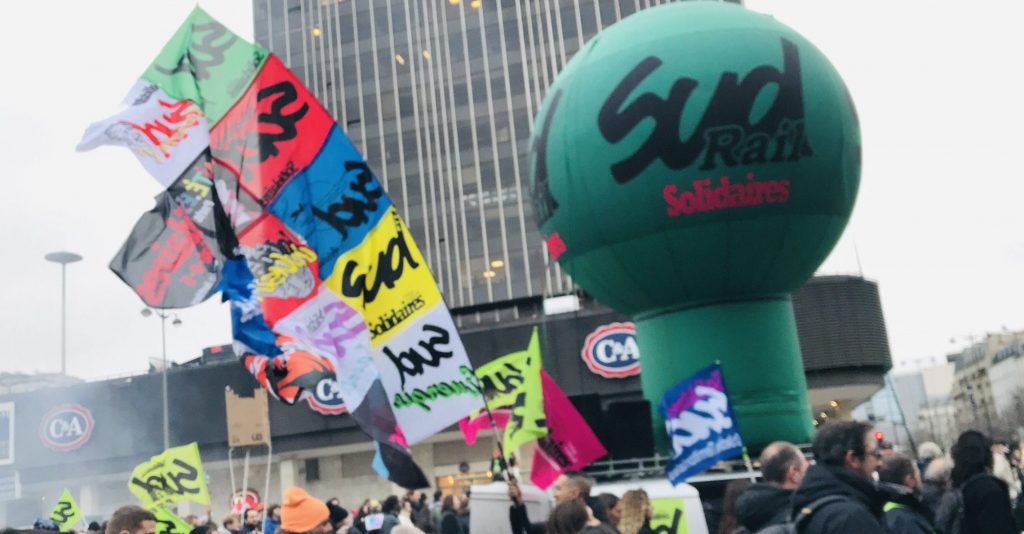 manif retraite sud rail scaled e1677608187661