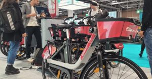 Sur le stand de Fifteen, au salon Autonomy Mobility World Expoo