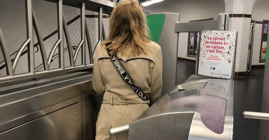 Fini les carnets de tickets à la RATP 3 ratp fin billet carton scaled e1695304653277