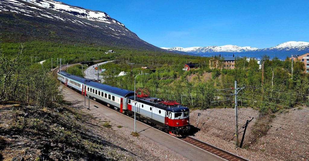 Train de nuit Vy entre Kiruna (Suède) et Narvik (Norvège).