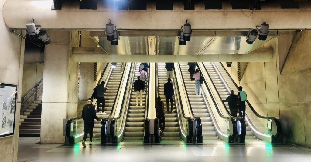 transport public scaled e1718975963516