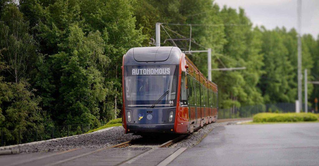 Tramway Skoda Smart Artic X34 en essais sans conducteur à Tampere (Finlande).