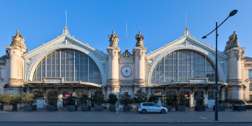 gareTours