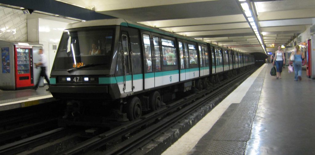 Metro Paris rame MP89 ligne e1747062943413