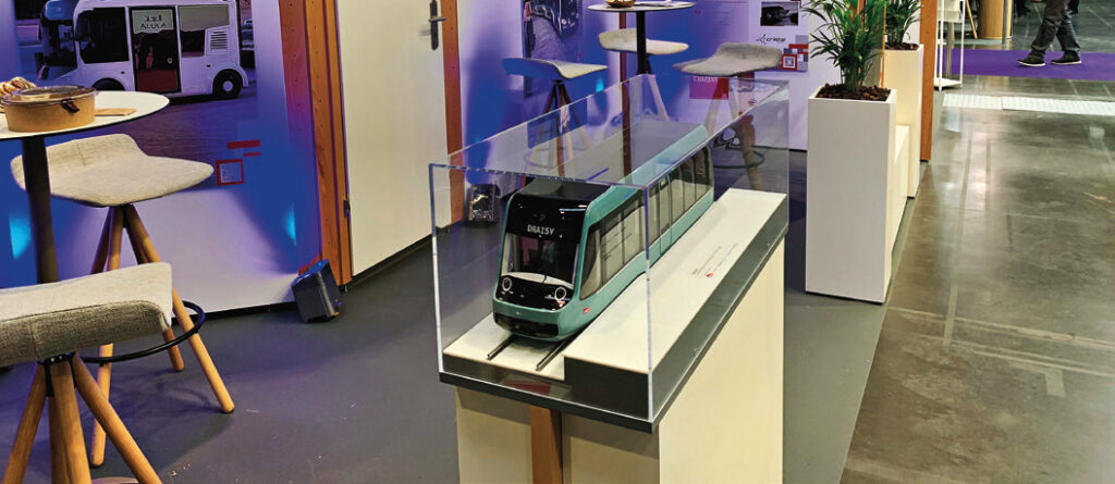 Une maquette du trainDraisy présentée sur le stand de Lohr.