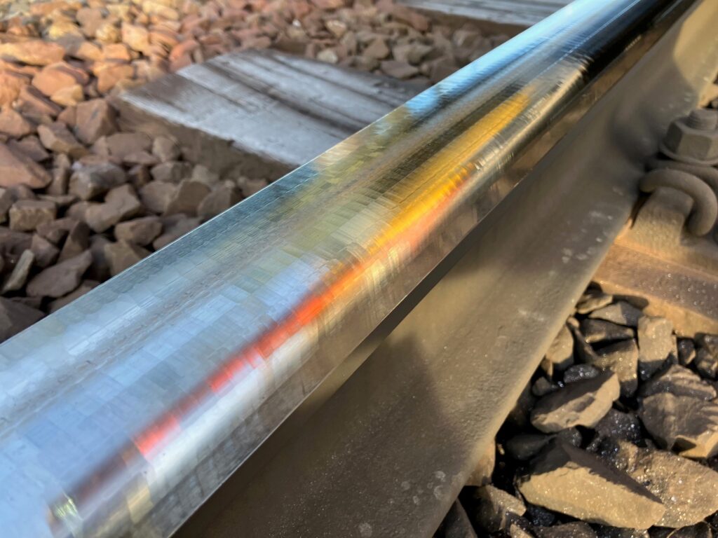 SNCF Réseau confie le reprofilage des rails à Vossloh pour deux ans au moins 6 Vossloh Reprofiled Rail © Vossloh