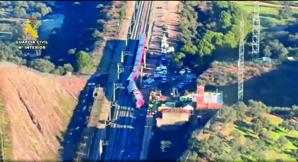 Le temps des hypothèses après la collision de deux trains à grande vitesse en Espagne 5 Le train Iryo accidenté le 19 janvier près d'Adamuz, en AndalousieCapture d'écran.