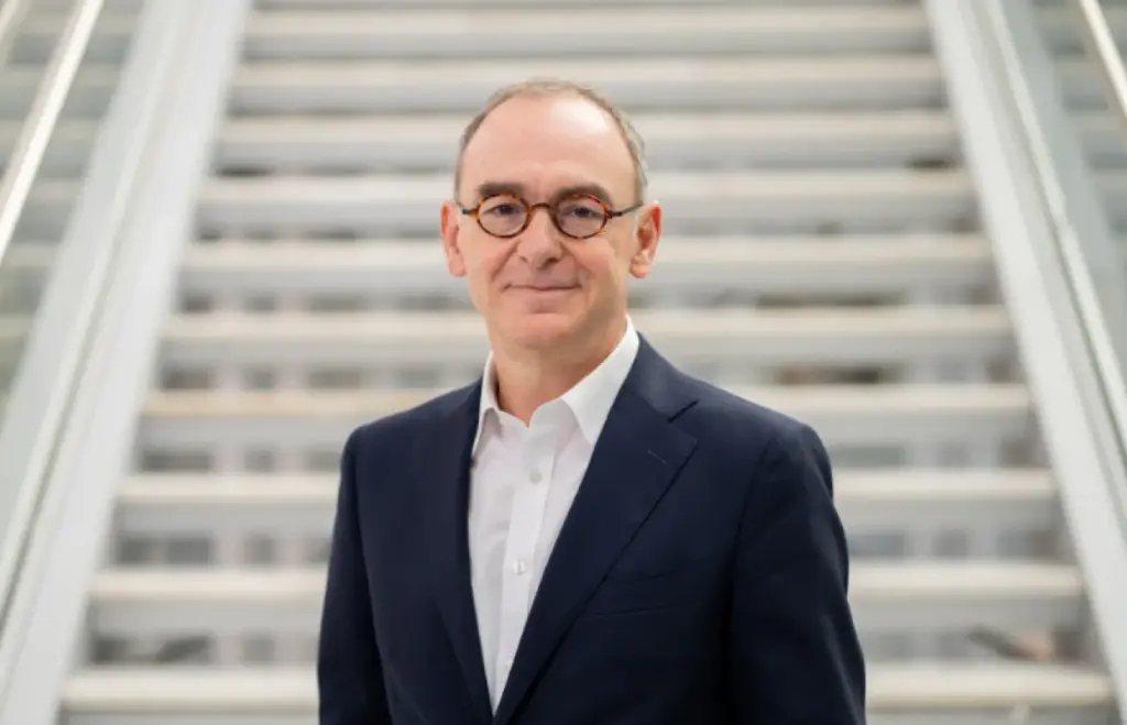 Xavier Piechaczyk, candidat à la présidence de la RATP, se dit ouvert à une Equipe France pour batailler à l'étranger 1 TE-xavier-piechaczyk-2025-vignette.png