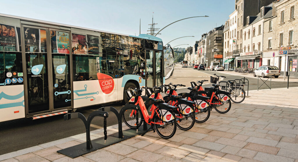 Station de vélos à Cherbourg.