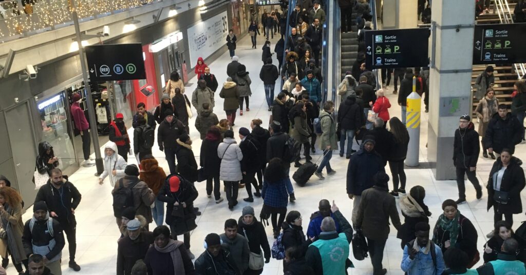Métros et trains en Île-de-France : Valérie Pécresse relève des "progrès concrets" et "des points de vigilance" 8 IMG 1406 scaled e1773226365920