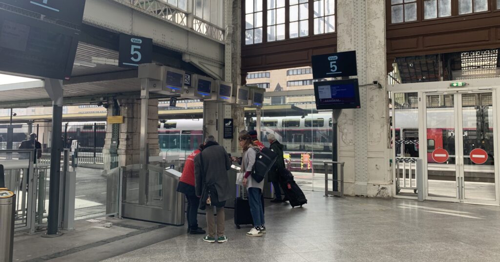 Encore un mauvais buzz pour SNCF Voyageurs après la publication d’un « guide Elegance TGV Inoui »