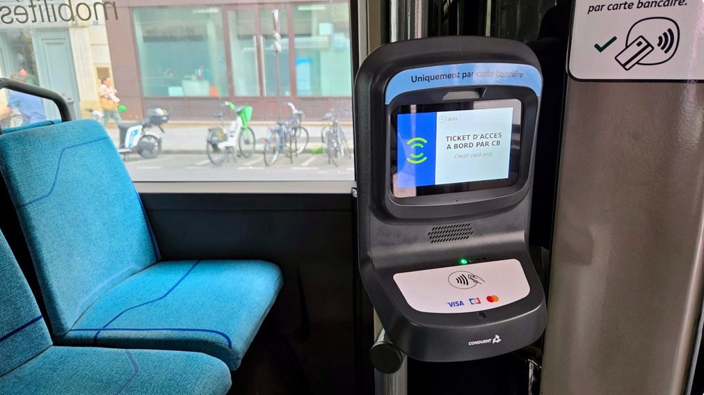 Le paiement par carte bancaire dans le métro parisien sera possible à