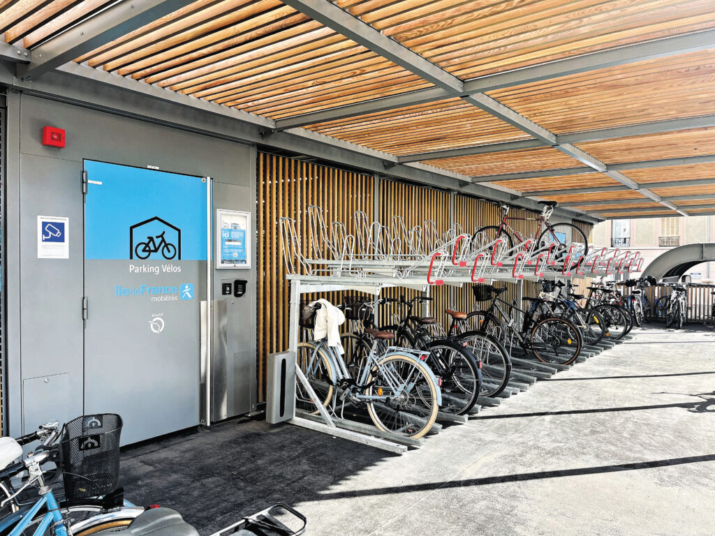 Parking vélos à Vincennes.