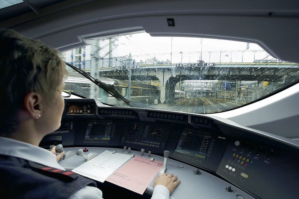 57 05 09 HME E42 08 01017 a5