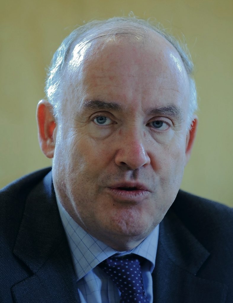 Dominique Bussereau n’a pas dévié le trajet de la LGV 1 AB005727