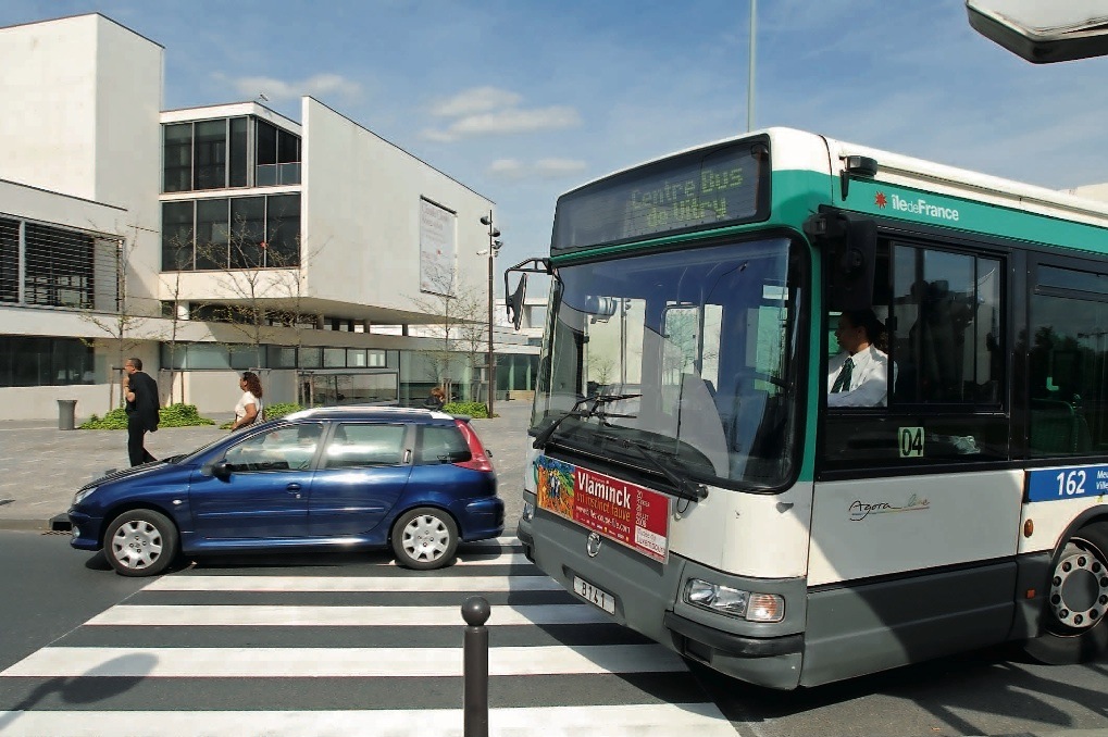 Le Parlement repousse jusqu'à fin 2026 la libéralisation des lignes de bus  RATP - Ville, Rail et Transports